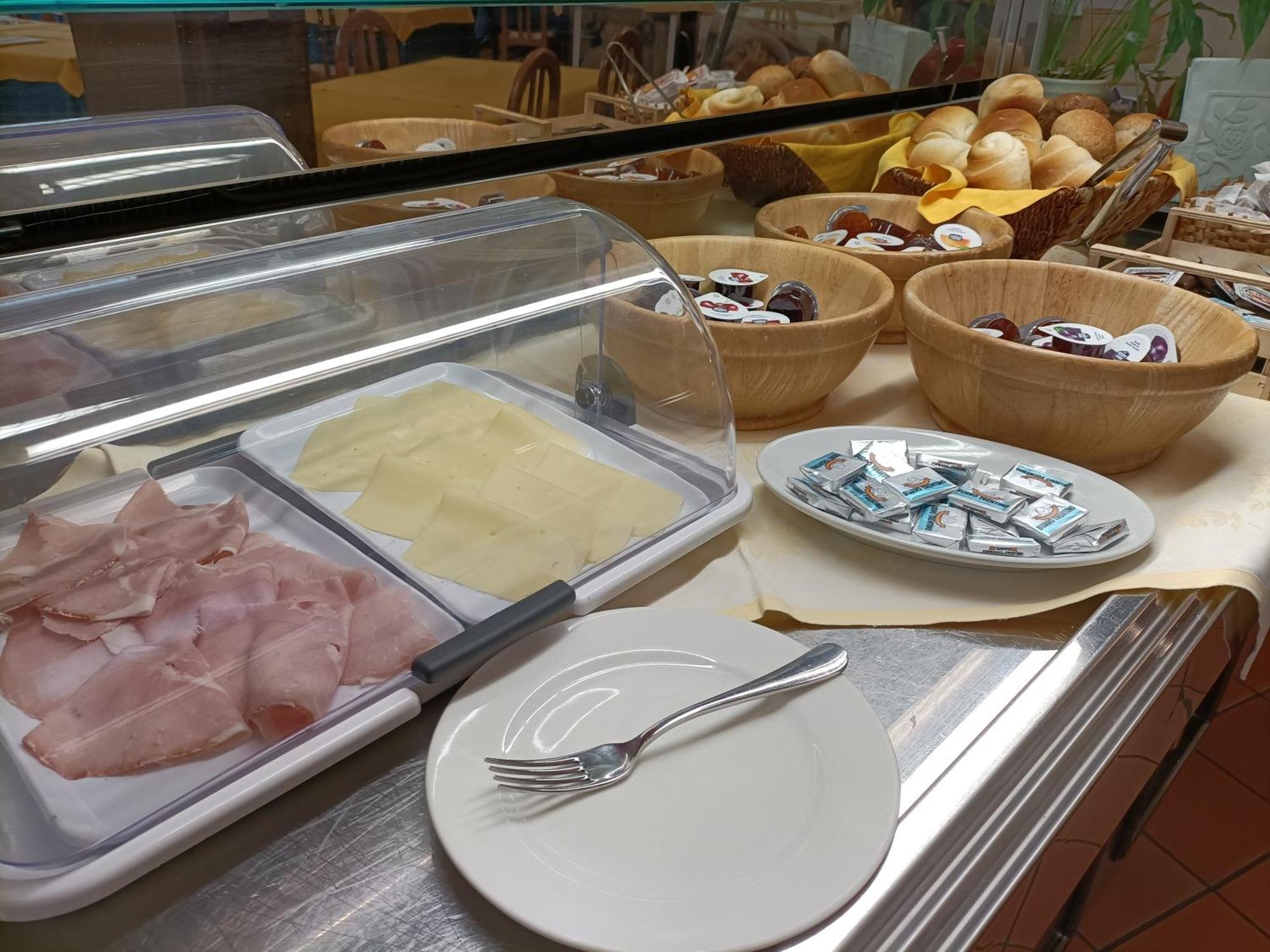 奥林匹克酒店 巴塞尔加·迪·皮纳 外观 照片